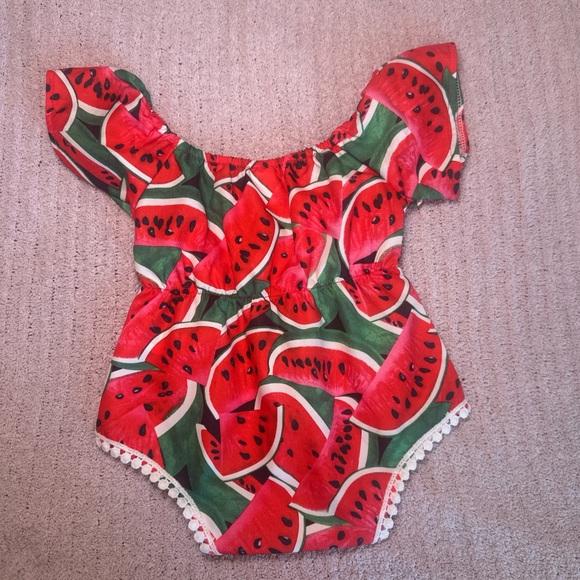 SHEIN Watermelon Patterned Baby Outfit - Picture 1 of 4